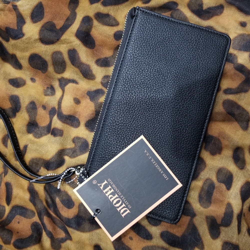 Wristlet